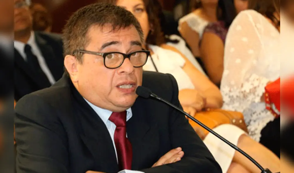 Adolfo Castillo consideró que renunciar a la ONPE sería aceptar responsabilidad Adolfo Castillo consideró que renunciar a la ONPE sería aceptar responsabilidad