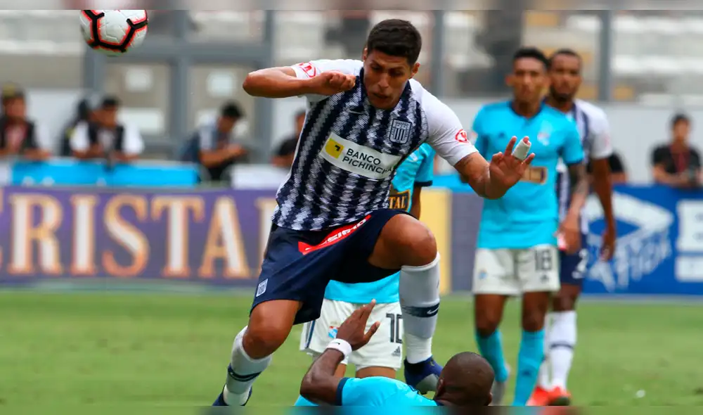 Bengoechea afirmó que la ausencia de Hansell Riojas se debe a un problema personal. Bengoechea afirmó que la ausencia de Hansell Riojas se debe a un problema personal.