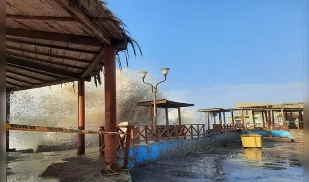 Cierran puertos para evitar accidentes por oleajes anómalos. Foto: Expresion Libre Magazine. Cierran puertos para evitar accidentes por oleajes anómalos. Foto: Expresion Libre Magazine.