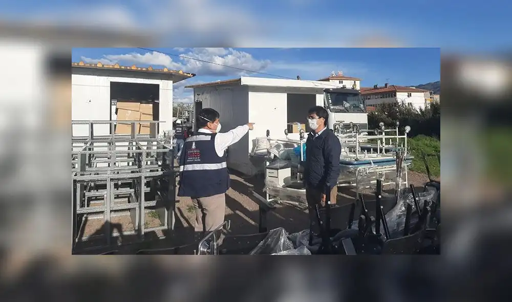 Tiene una capacidad para 80 camas , seis para cuidados intermedios y tres para cuidados intensivos. Tiene una capacidad para 80 camas , seis para cuidados intermedios y tres para cuidados intensivos.