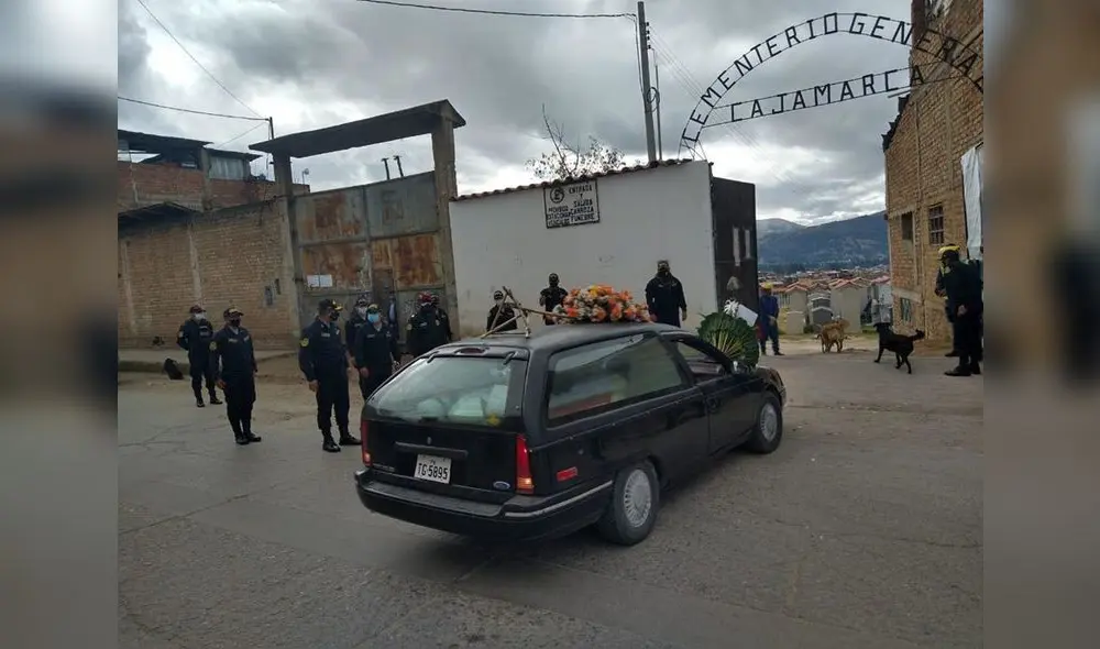 Policías fueron sepultados en cementerio de Cajamarca. Policías fueron sepultados en cementerio de Cajamarca.