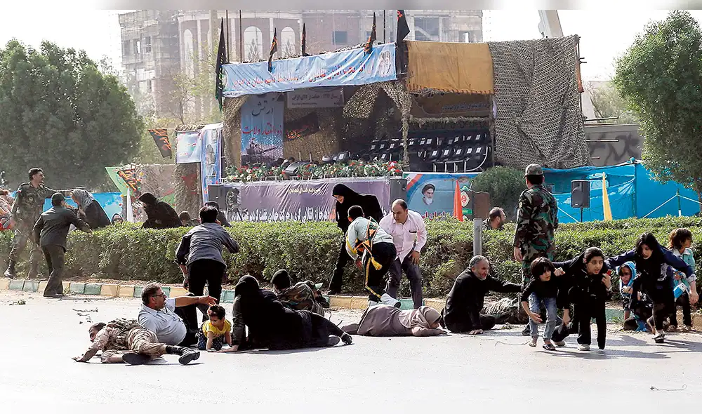 ISIS ataca en Irán, que promete una respuesta “terrible”