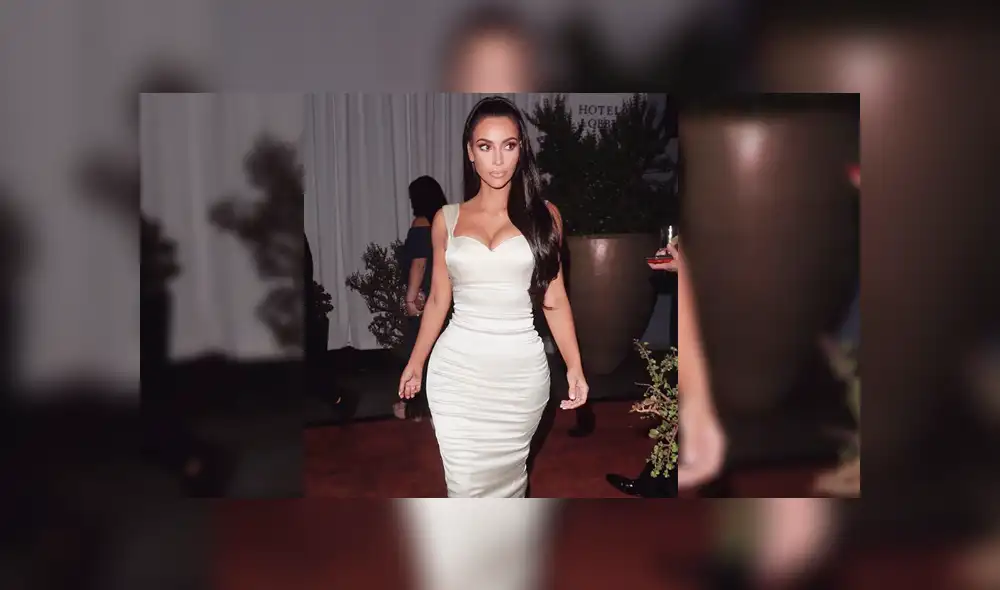Kim Kardashian usa ajustado conjunto y deja al descubierto faja [FOTOS]