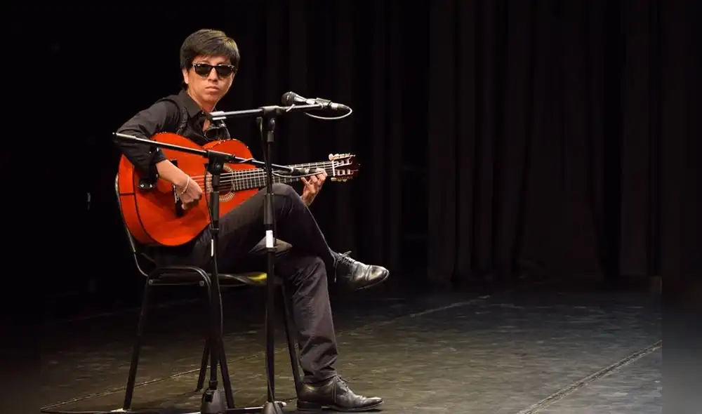 Ayacuchano Riber Oré en concierto  benéfico en el C. C. Español