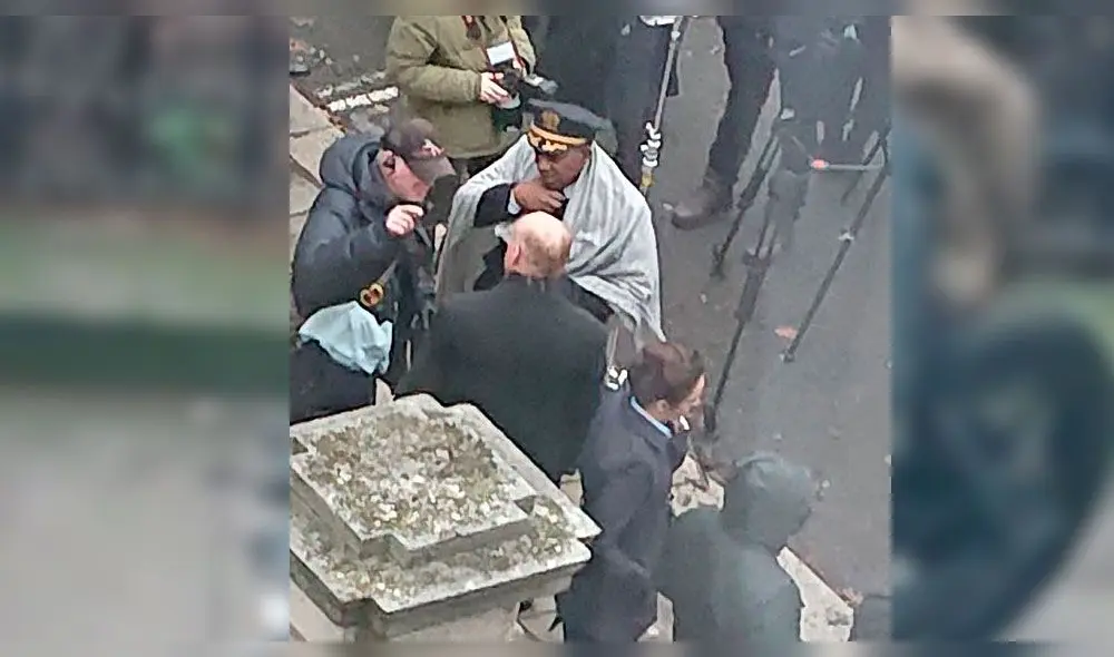 Primer vistazo a Robert Pattinson como Bruce Wayne en el set. Foto: Twitter Primer vistazo a Robert Pattinson como Bruce Wayne en el set. Foto: Twitter