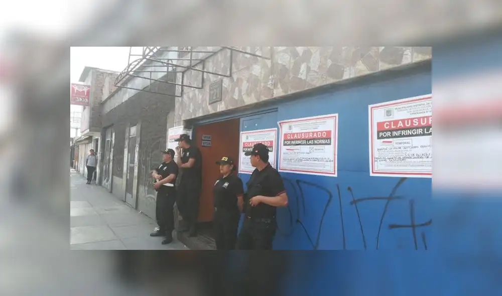 Local funcionaba como bar, pese a que no contaban con la licencia de funcionamiento. Local funcionaba como bar, pese a que no contaban con la licencia de funcionamiento.