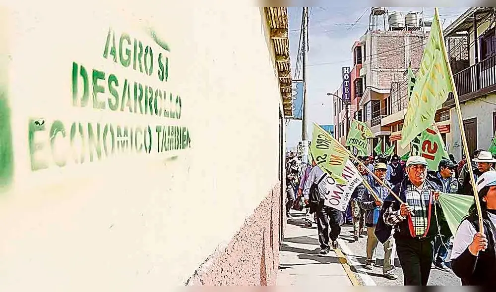 PRIMER DIA DE PARO EN EL VALLE DE TAMBO CONTRA PROYECTO TIA MARIA PRIMER DIA DE PARO EN EL VALLE DE TAMBO CONTRA PROYECTO TIA MARIA