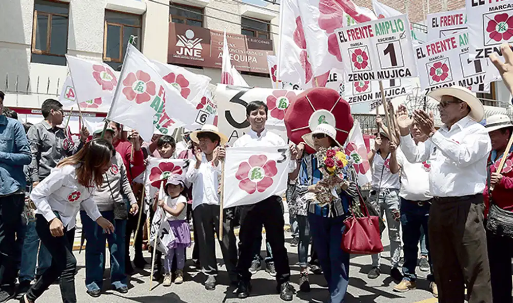 Arequipa. Solo 2 de 6 postulantes son mujeres en el FA. (Oswaldo Charca) Arequipa. Solo 2 de 6 postulantes son mujeres en el FA. (Oswaldo Charca)