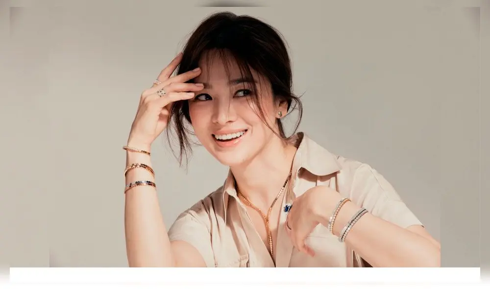 Song Hye Kyo  protagoniza la nueva campaña de la colección ‘Bee my love’ de Chaumet. Crédito: Instagram