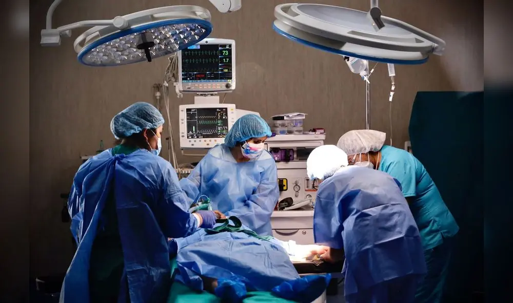 OPERACIONES. Los médicos preven reducir a la mitad la cantidad de intervenciones pendientes en un lapso de 2 meses. OPERACIONES. Los médicos preven reducir a la mitad la cantidad de intervenciones pendientes en un lapso de 2 meses.