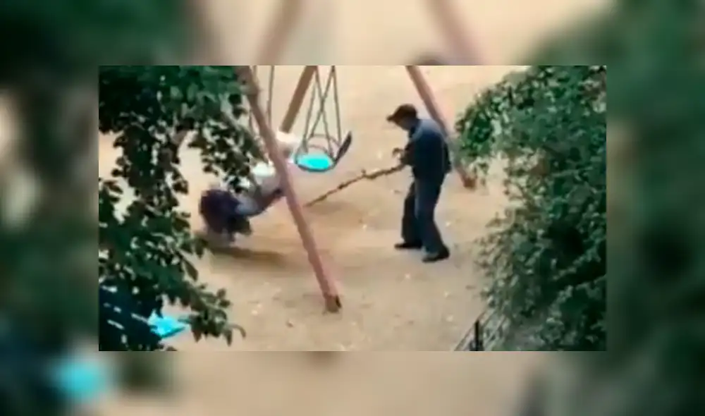 Facebook viral: Anciano columpia a su pareja, se cansa y usa truco para no perder romántico momento [VIDEO]