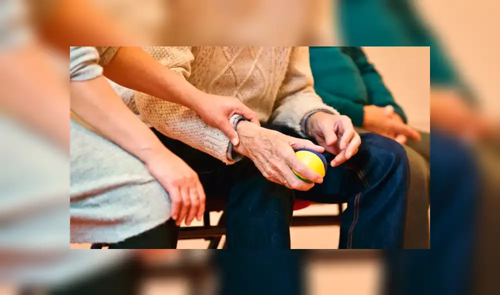 Las personas que sufrían de hipotensión ortostática sistólica tenían un 40 % de probabilidades de desarrollar demencia. Foto: Difusión
