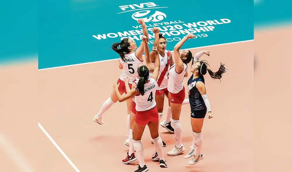 A celebrar. El sexteto de Natalia Málaga tiene motivos para celebrar. A celebrar. El sexteto de Natalia Málaga tiene motivos para celebrar.