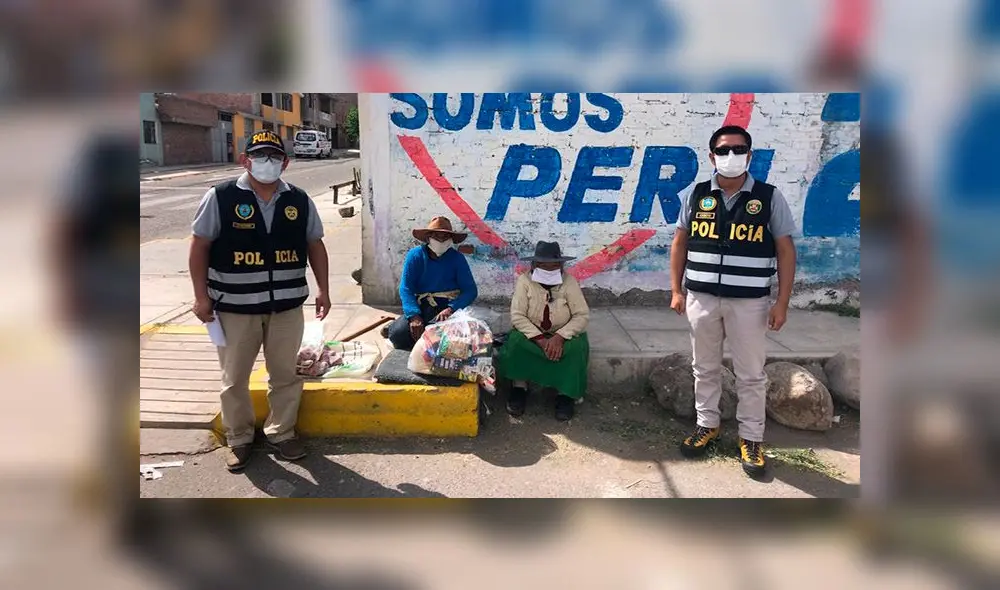 Policías donaron canastas en arequipa