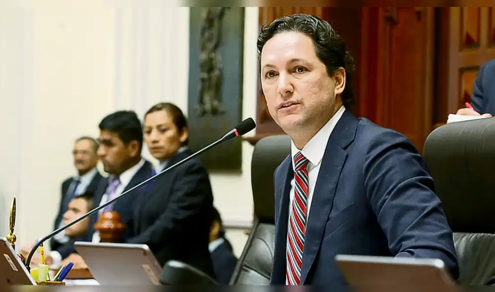 Congreso no tramitó el caso Hinostroza y Salaverry culpó a sus funcionarios Congreso no tramitó el caso Hinostroza y Salaverry culpó a sus funcionarios