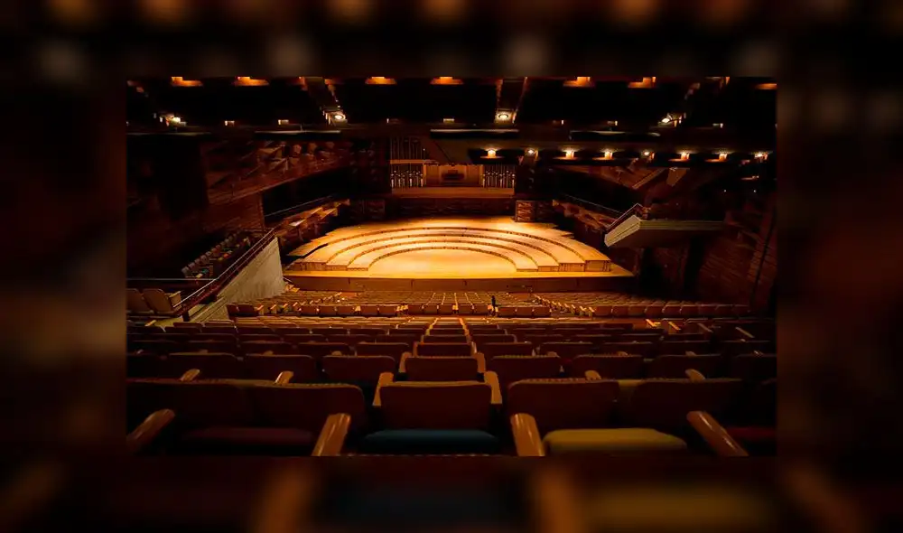 Vista de una auditorio vacío en Caracas (Venezuela), donde Nicolás Maduro decidió extender la cuarentena a todo el país. Foto: EFE Vista de una auditorio vacío en Caracas (Venezuela), donde Nicolás Maduro decidió extender la cuarentena a todo el país. Foto: EFE