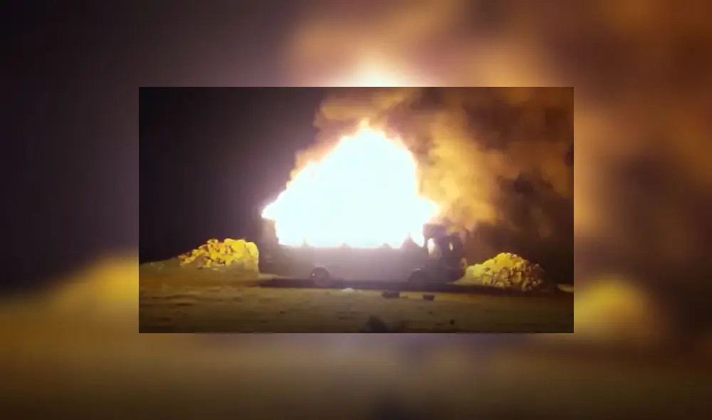 Incendian bus donde se trasladaban policías en Cusco. Foto: medios locales