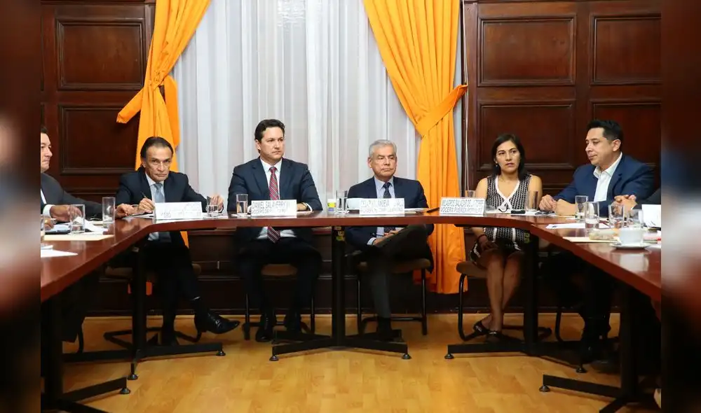 Fujimoristas aseguran que apoyarán a Villanueva 