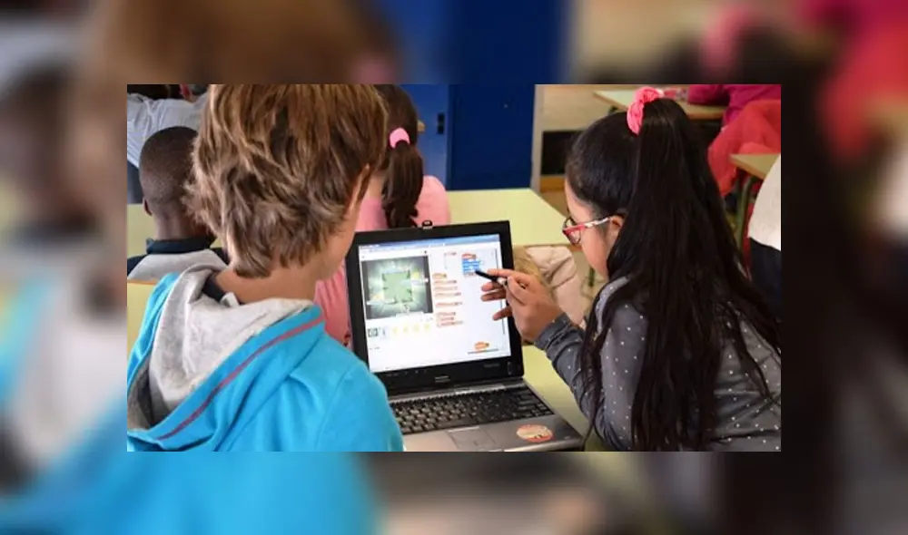 Aprendo en casa: lenguaje de señas por televisión. Foto: Andina.