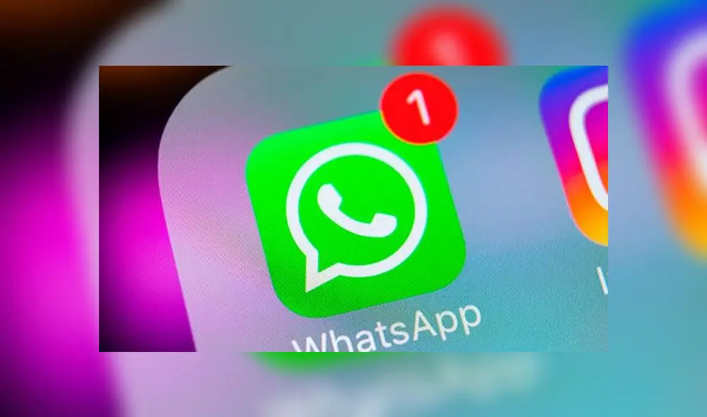 "WhatsApp from Facebook" solo quiere hacer notar más que la red social es dueña de la aplicación de mensajería.