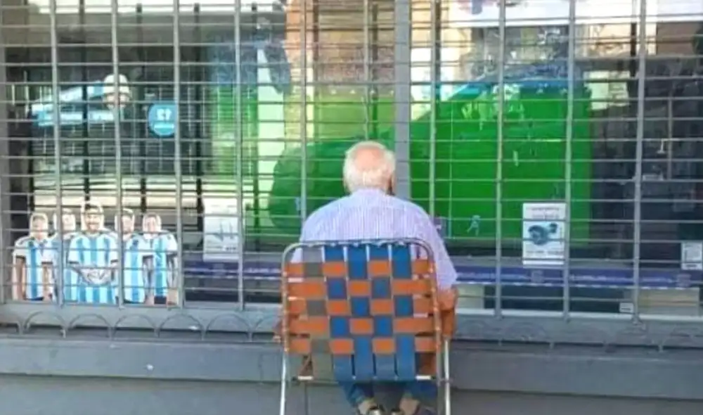 La historia de Carlos Bejar y su decisión para no perderse los partidos de la selección argentina en el Mundial. Foto: Ariel Bello La historia de Carlos Bejar y su decisión para no perderse los partidos de la selección argentina en el Mundial. Foto: Ariel Bello