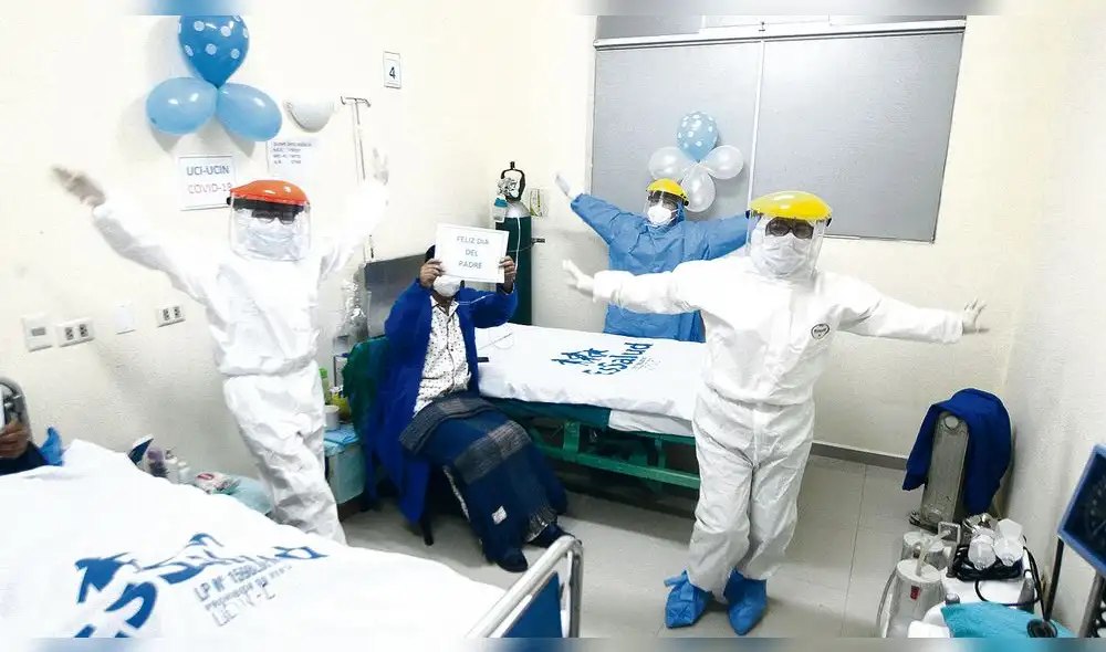 TIk tok. El baile brasilero ejecutado por dos enfermeras en el hospital de EsSalud Puno. Ayuda a levantar el ánimo a los pacientes contagiados con el virus. TIk tok. El baile brasilero ejecutado por dos enfermeras en el hospital de EsSalud Puno. Ayuda a levantar el ánimo a los pacientes contagiados con el virus.