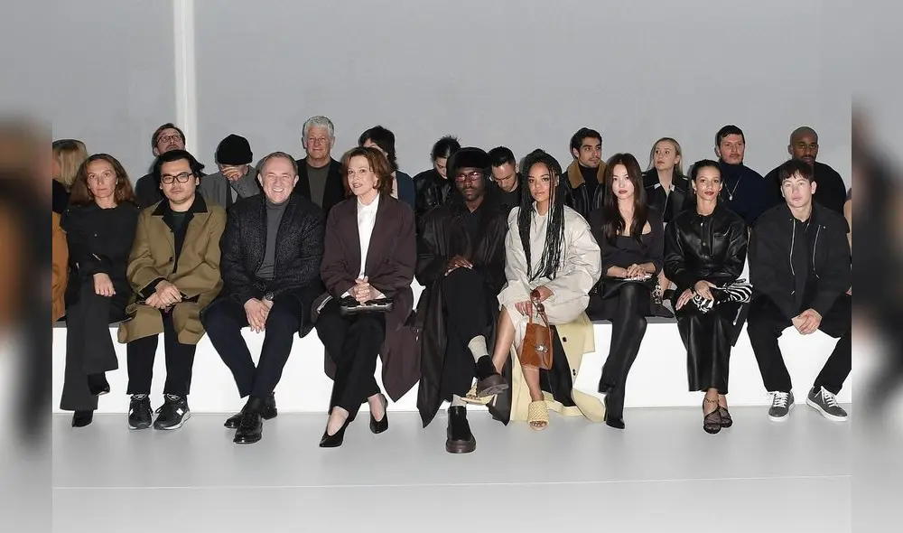 Son Hye Kyo en el front row de Bottega Veneta. Milan Fashion Week 2020. Son Hye Kyo en el front row de Bottega Veneta. Milan Fashion Week 2020.