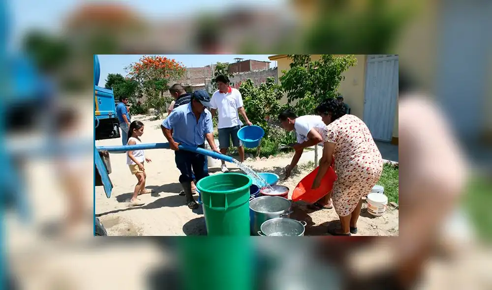 Pobladores de Talara sin servicio de agua potable Pobladores de Talara sin servicio de agua potable