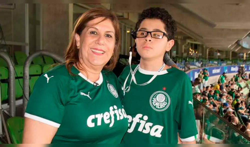 Silvia Grecco nominada a mejor fan en los Premios Thes Best 2019 de la FIFA.