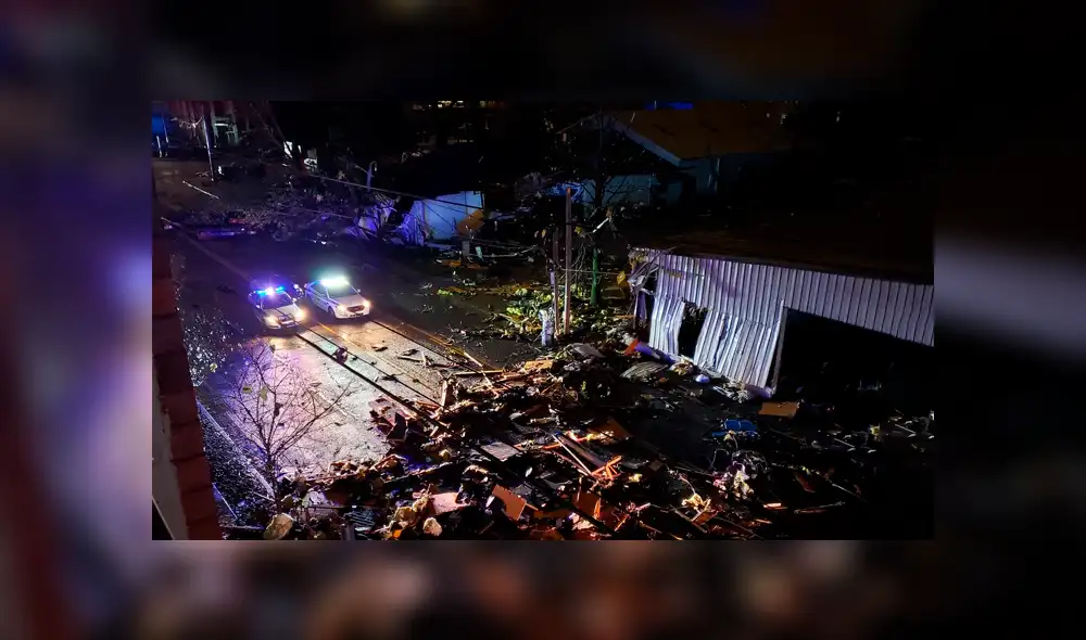 El paso del tornado dejó sin energía eléctrica a distintos condados de Tennessee. Foto: AP.