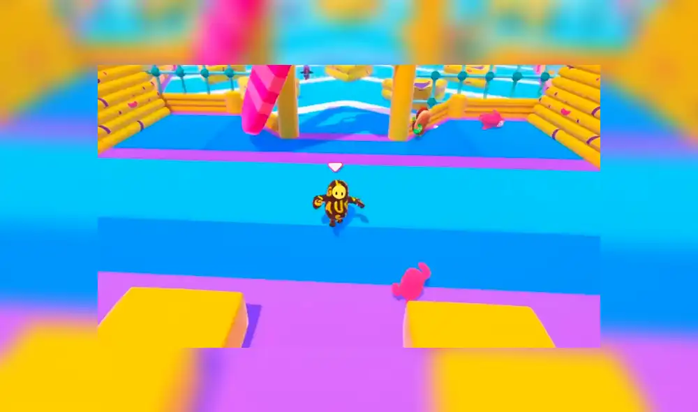 Fall Guys jugador ayuda a otro Fall Guys jugador ayuda a otro