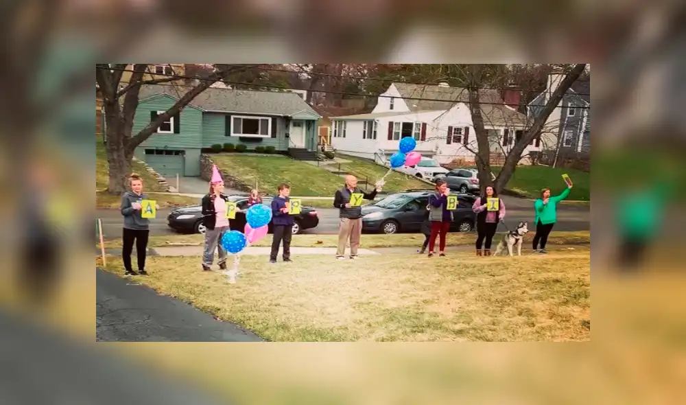 Familia no deja que el coronavirus arruine el cumpleaños 95 de la abuela [VIDEO]