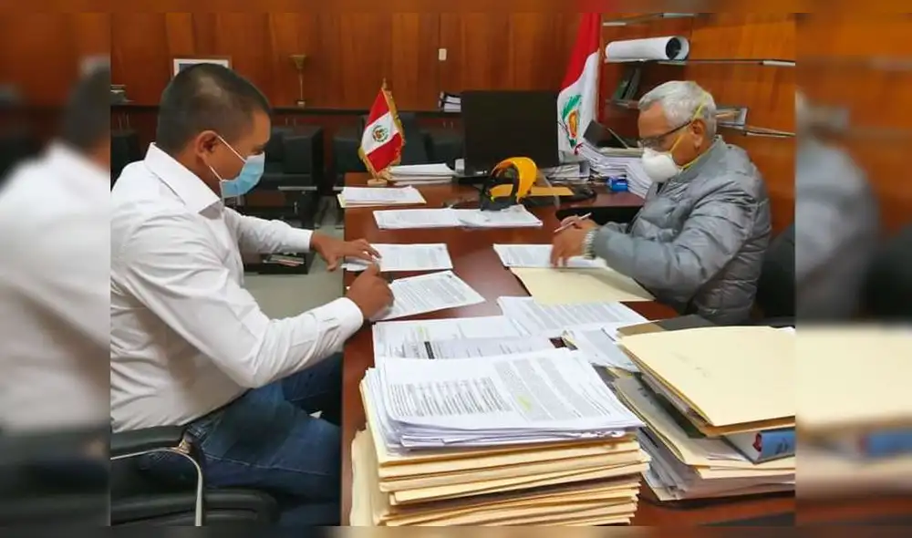 Gobernador regional de Lambayeque suscribió convenio con el alcalde distrital de Pucalá.