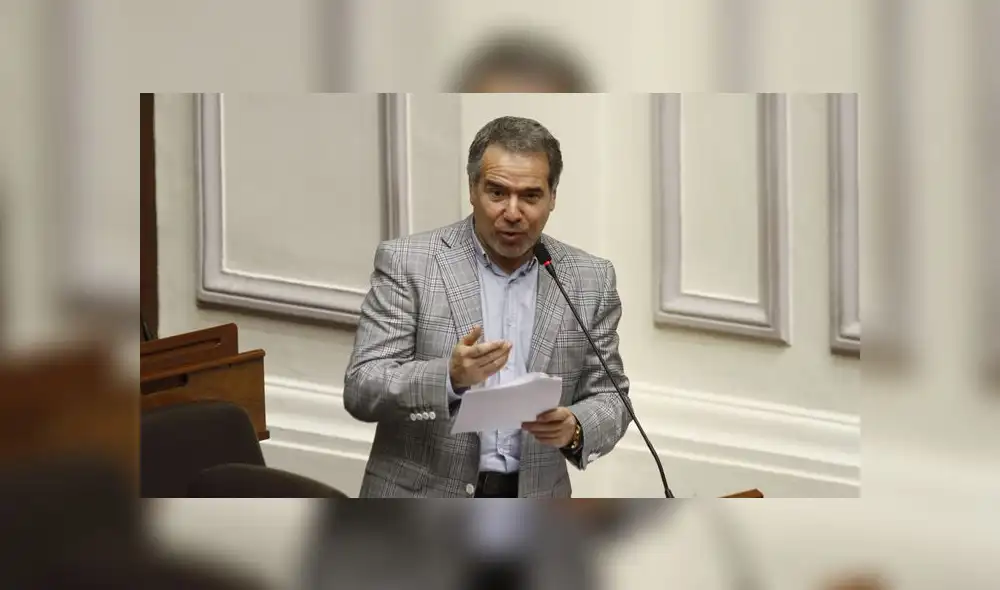 Congresista Petrozzi renunció a la bancada de Fuerza Popular