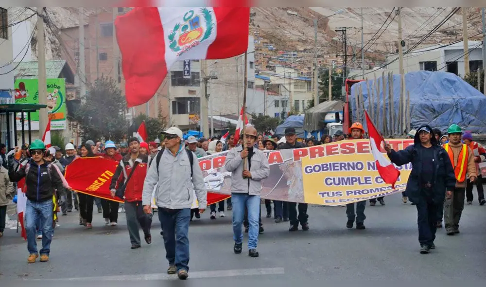 Paro en La Oroya para exigir al Gobierno la adjudicación del Complejo Metalúrgico