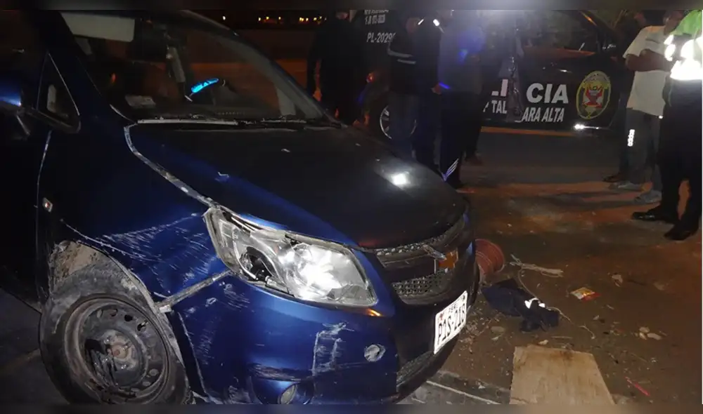 Personal policial investiga el caso. Personal policial investiga el caso.