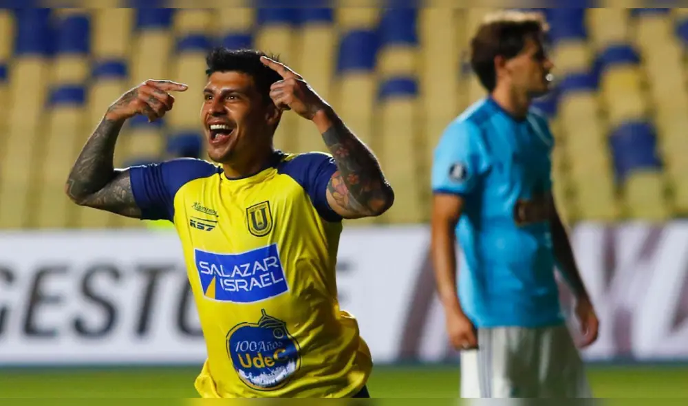 Presentación de Alianza Lima a Patricio Rubio. Presentación de Alianza Lima a Patricio Rubio.