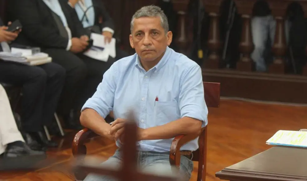 Coordinaciones. A pesar de que los presos de Ancón II tienen restricciones para actividades políticas, Javier Mendoza, José Vega, Jim Mamani, Rubén Ramos y María Bartolo mantuvieron contacto con Antauro Humala, condenado por homicidio y secuestro. Foto: Difusión