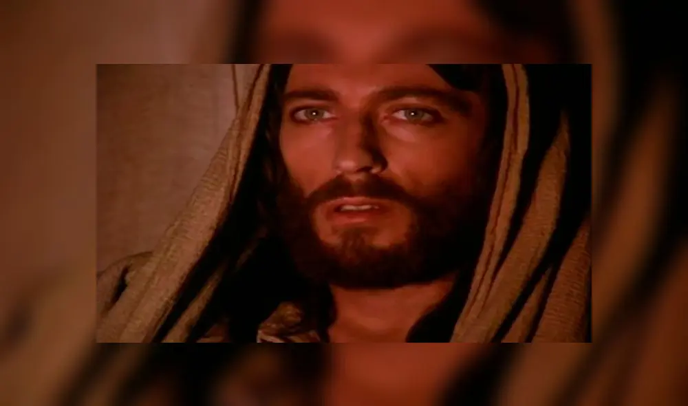 Así luce Robert Powell, el actor que interpretó a Cristo en 'Jesús de Nazareth'