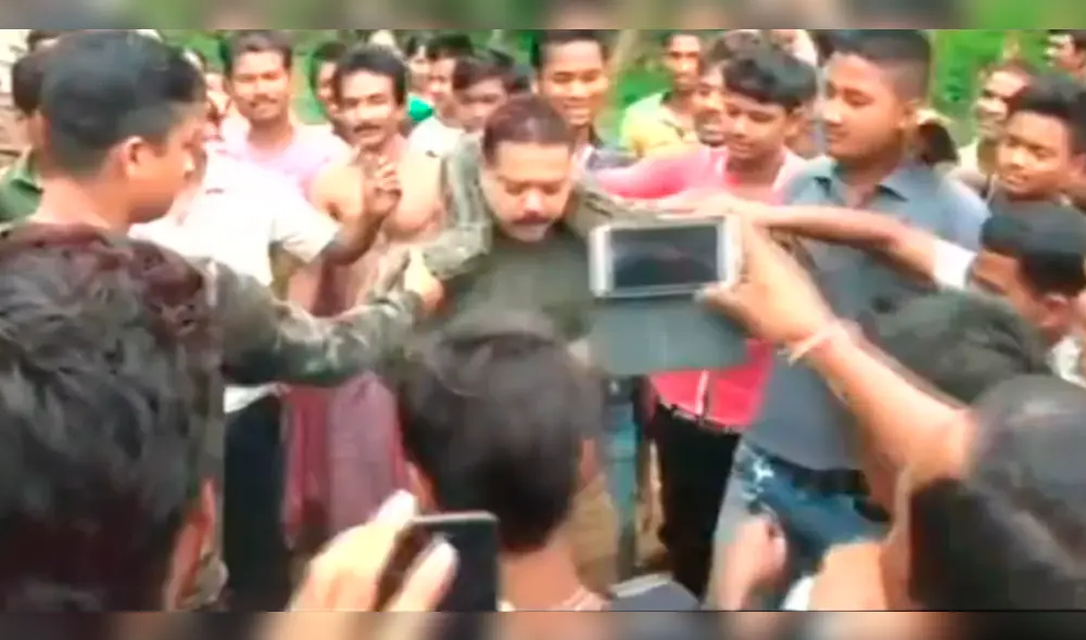 En Facebook: posaba junto a pitón, pero fue víctima de macabro ataque [VIDEO]