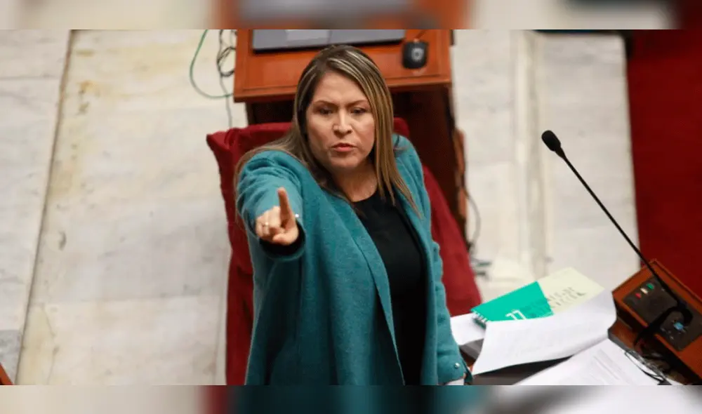 Yeni Vilcatoma no deja continuar debate en el Pleno si es que no le dan la palabra [VIDEO] 
