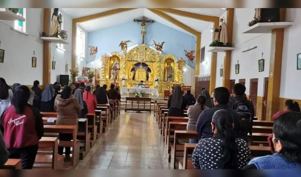 Cura y feligreses fueron multados por asistir a misa, los ancianos fueron exonerados. (Foto referencial) Cura y feligreses fueron multados por asistir a misa, los ancianos fueron exonerados. (Foto referencial)