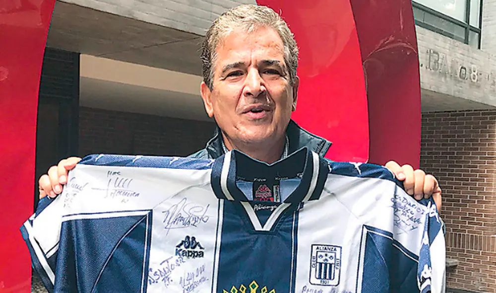 El técnico colombiano Jorge Luis Pinto dirigió Alianza Lima en las temporadas 1997-1998 y 1999-2000.