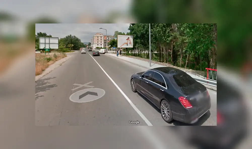 Google Maps: En Bulgaria una sensual publicidad viene generando accidentes de transito [FOTOS] 
