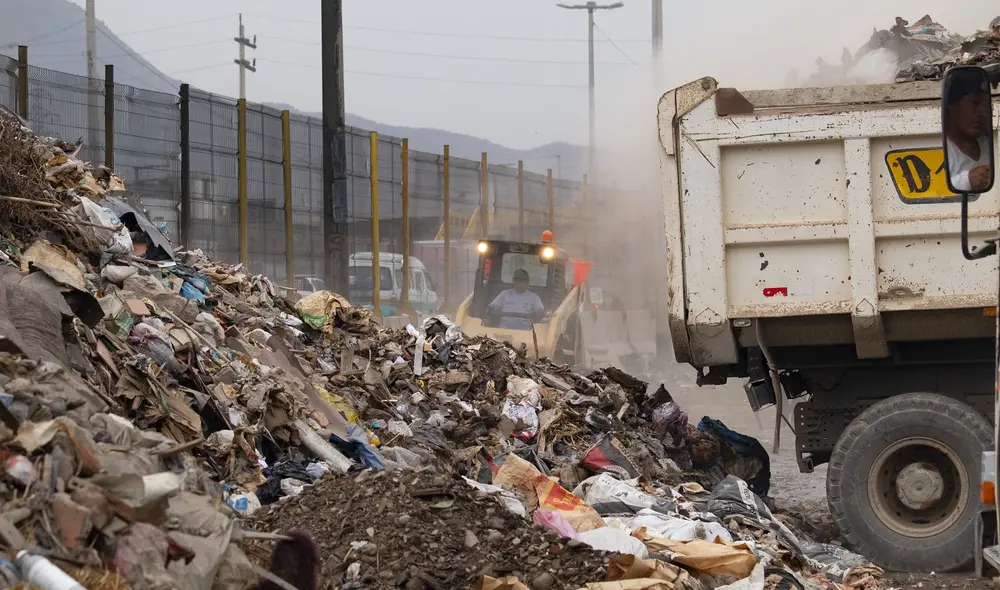 El Agustino: recogen más de 500 toneladas de desmonte y basura
