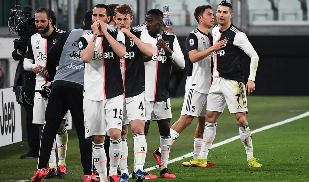 Cristiano Ronaldo llegó a los 1000 partidos como profesional. Cristiano Ronaldo llegó a los 1000 partidos como profesional.