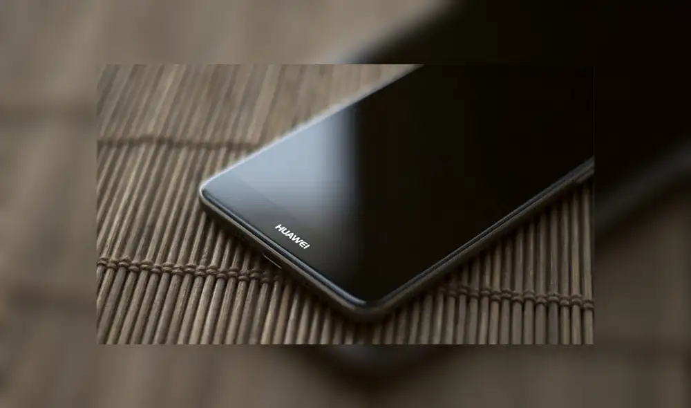 Huawei busca ofrecer pantallas más grandes sin afectar significativamente el tamaño del teléfono.