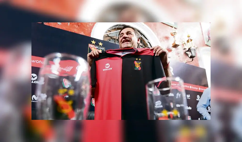 la luce. Bustos fue muy gentil para posar ante las cámaras de diversos medios de la ciudad.