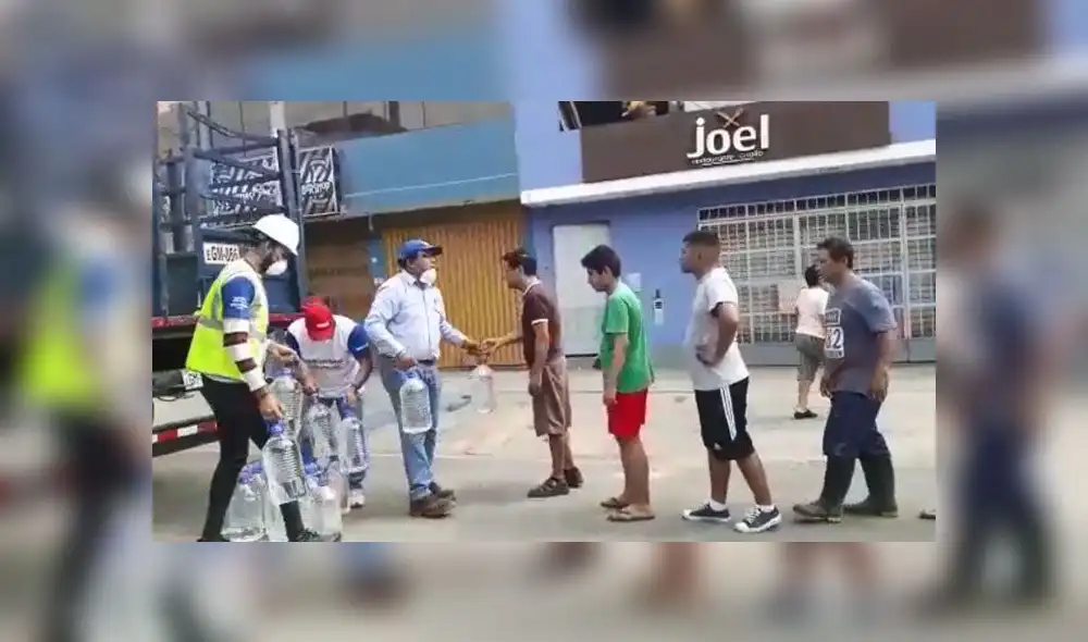 Aniego SJL: Sedapal reparte bidones de agua a los afectados [VIDEO]