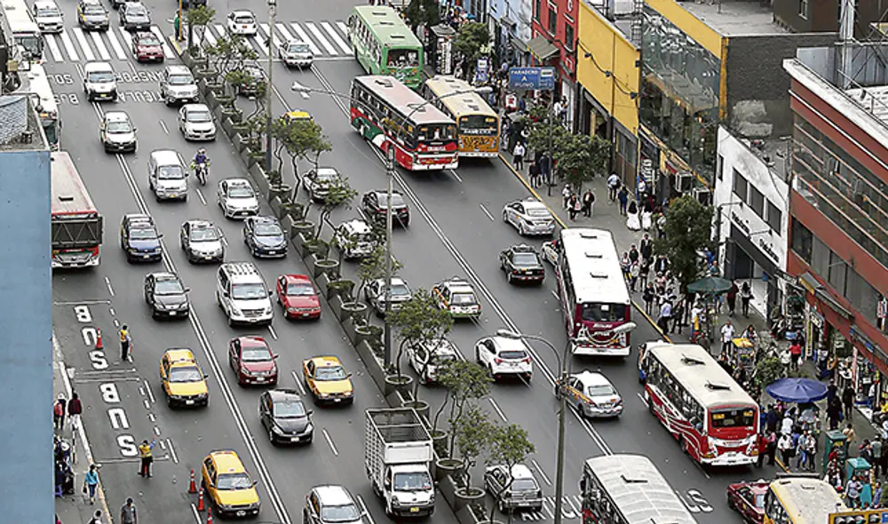 Antiguos. Transporte tradicional deberá modernizarse.